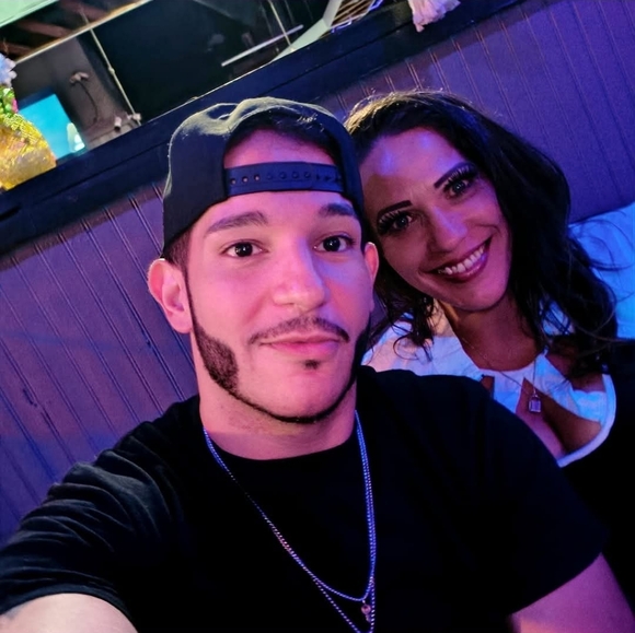 Meet your Posher, Rebecca - Picture 4 of 4